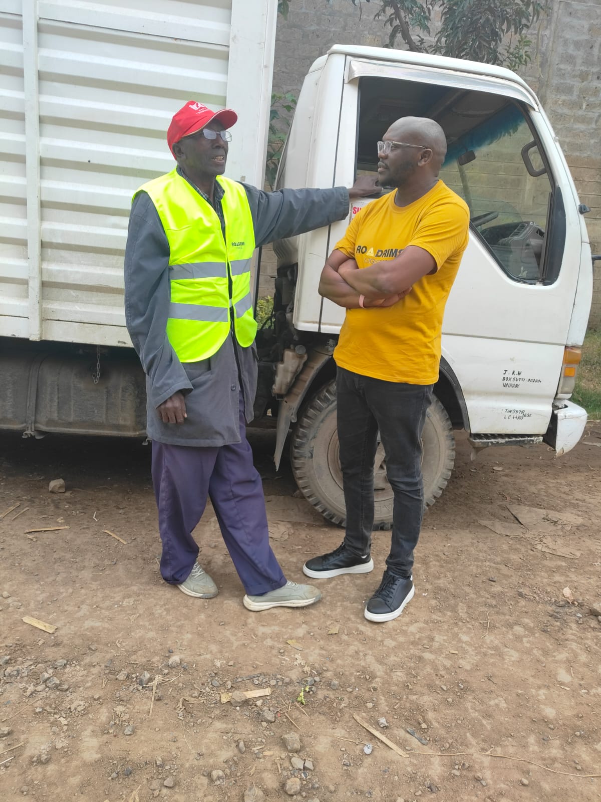 Roadrims Logistics team